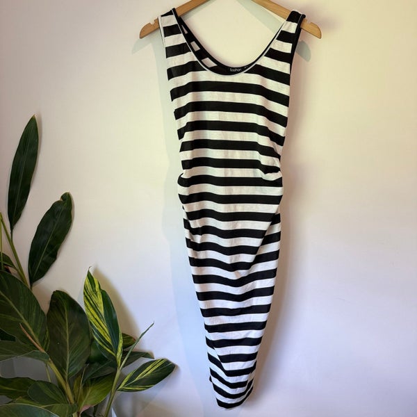 Boohoo Size 6 Black & White Striped Stretch-Knit Midi Dress Carousel 1