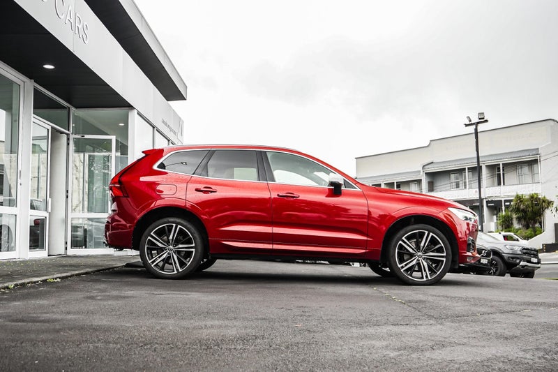 2019 Volvo XC60 T6 AWD R-Design 2.0P 4x464613431254018112