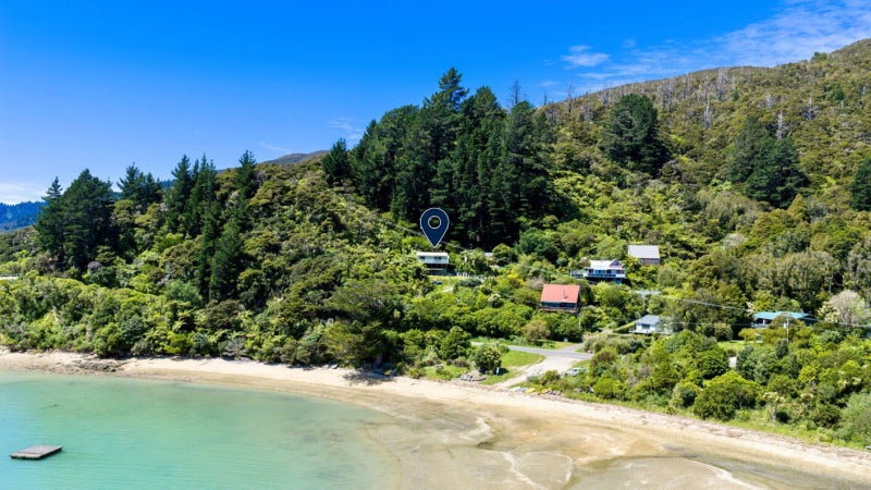 Affordable Kiwiana bach - ready for you to move in64458516916099110