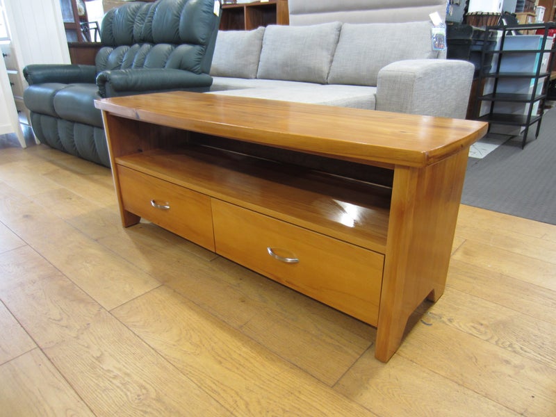 Sorenmobler 'Akaroa' Rimu Entertainment Unit Carousel 2