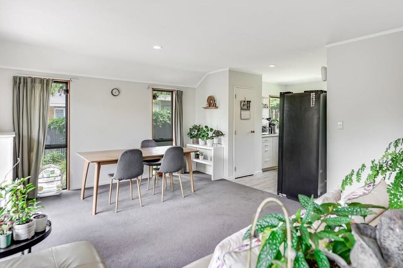 Hillcrest, 1 bedroom64639371513346112