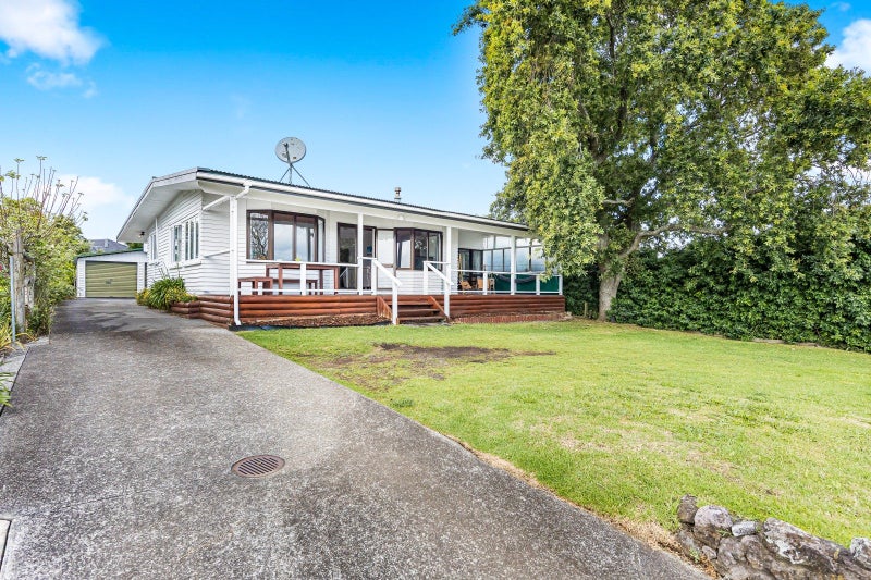 Your canvas on Kiwi Esplanade64459296634883110