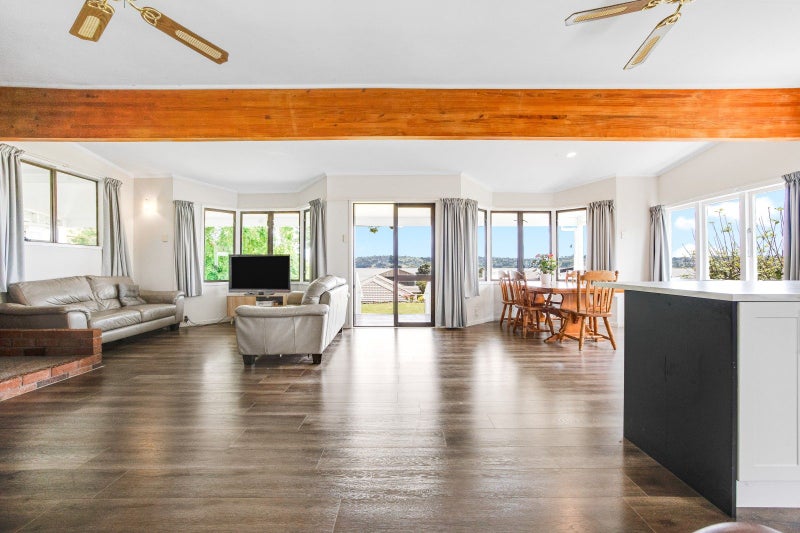 Your canvas on Kiwi Esplanade64459296634883114