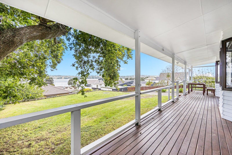 Your canvas on Kiwi Esplanade64459296634883113