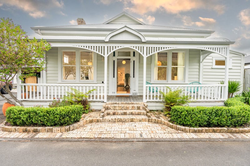 Monumental Past but Magnificent Future64459400547843110