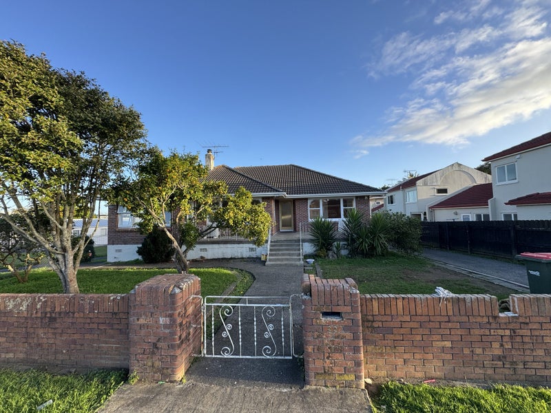 Papakura, 5 bedrooms64459703958785110