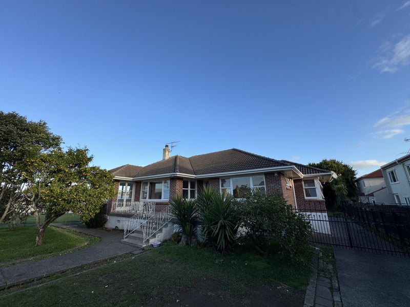 Papakura, 5 bedrooms64459703958785112