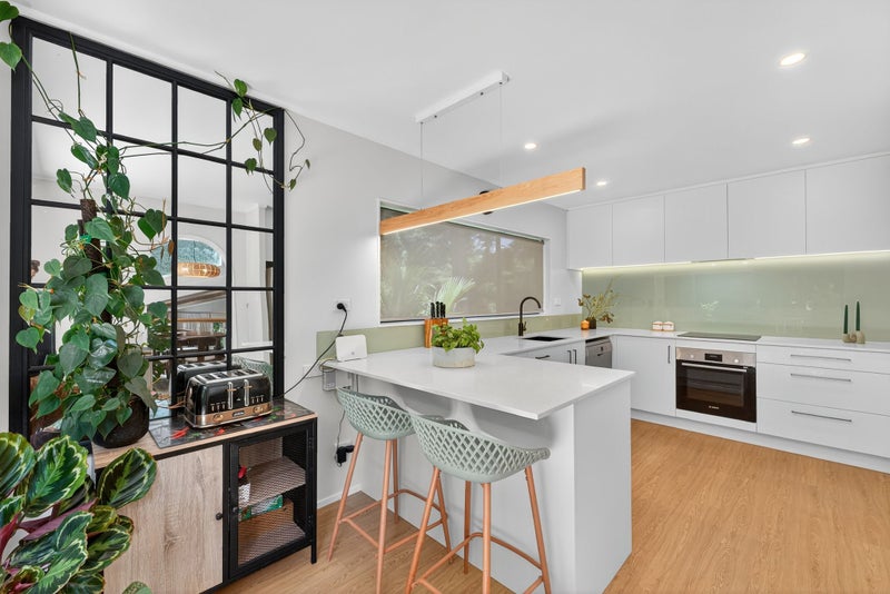 70's Luxe Retreat in Tranquil Bush Setting64460207452289112