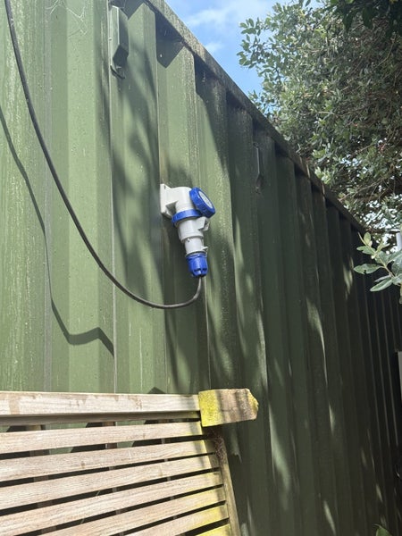 20ft Container SLEEP OUT including BATHROOM - FREE DELIVERY IN AKL64459920002306111