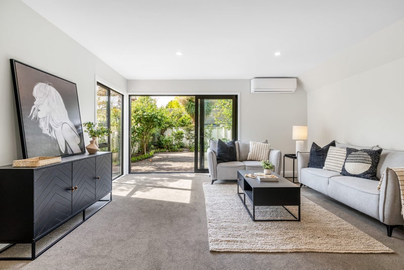 Renovated Home, Premium Address!64459904513154111