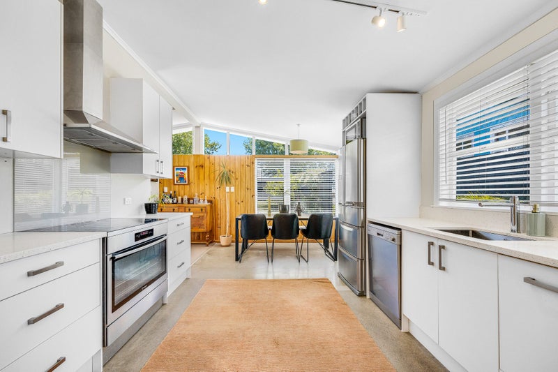 Kiwi Classic with Character!64460002652675112