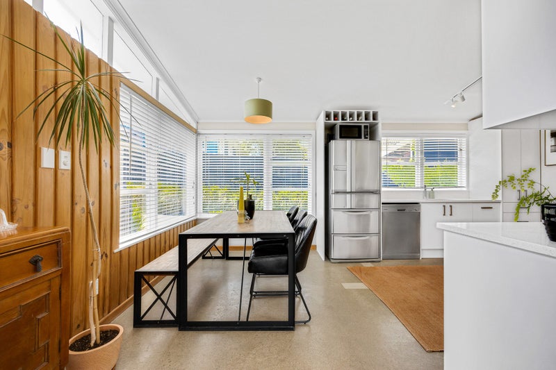 Kiwi Classic with Character!64460002652675114