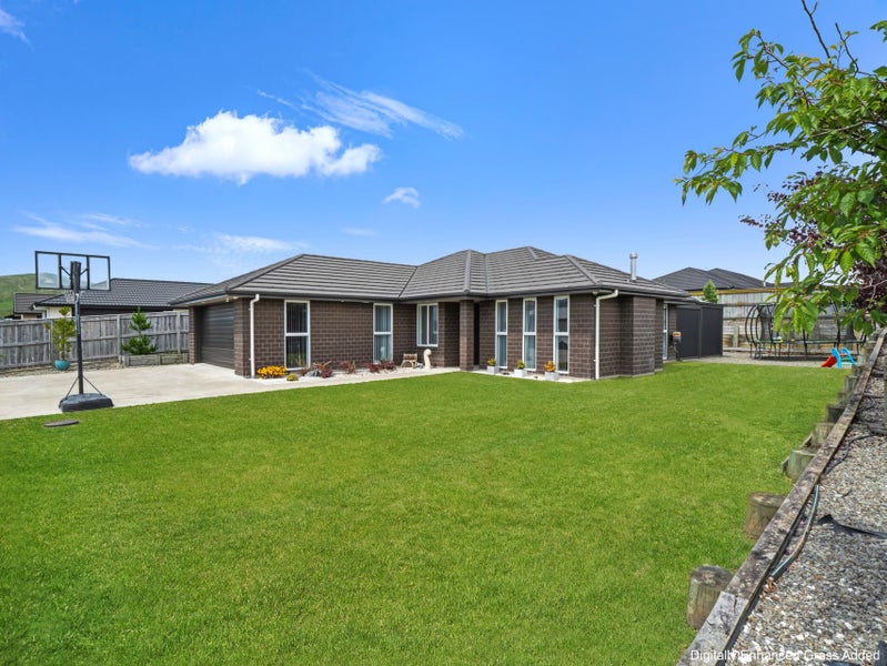 The Summerhill Lifestyle You’ve Been Waiting For64460098109442111