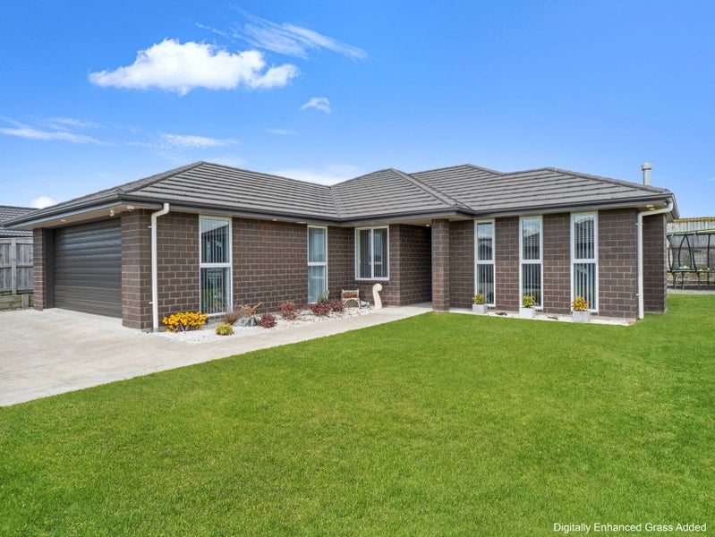 The Summerhill Lifestyle You’ve Been Waiting For64460098109442112