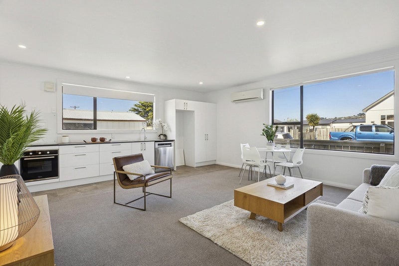 Modern, Spacious & Move-In Ready64460098126465112