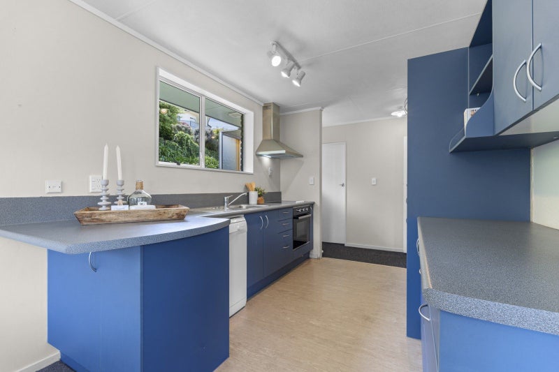 Sunny Brick Home, Reserve Outlook!64460098165506114