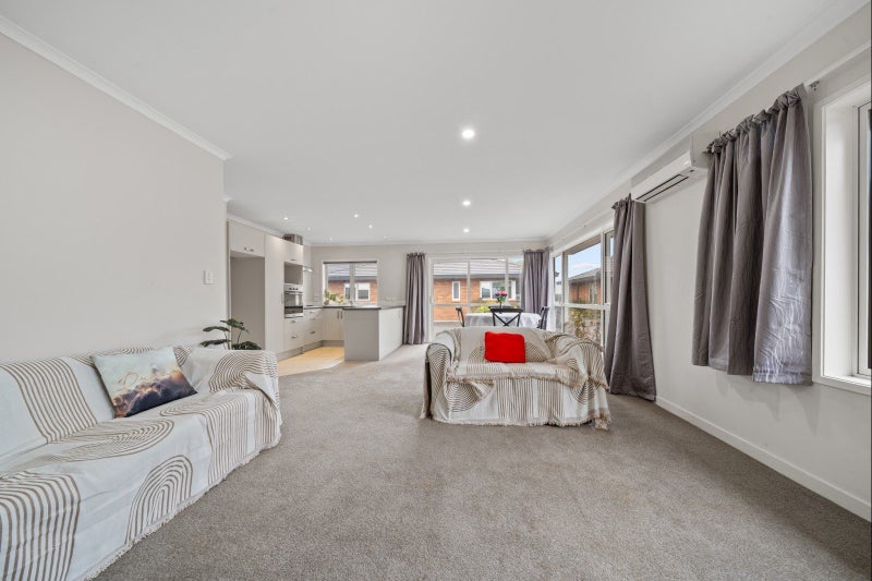 Lifestyle, location, and low-maintenance living64460207400323111