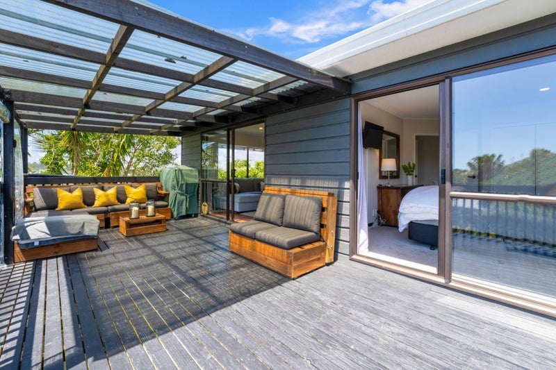 Sensational Cedar Bayview Beauty!64460303183107111