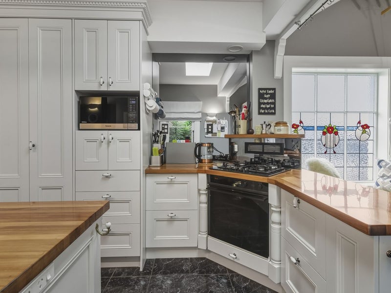 Elevated Charm With Exceptional Living Spaces64460303119875114