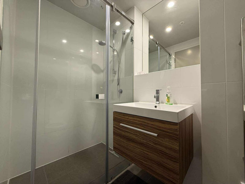 Te Aro, Studio64460385009409114