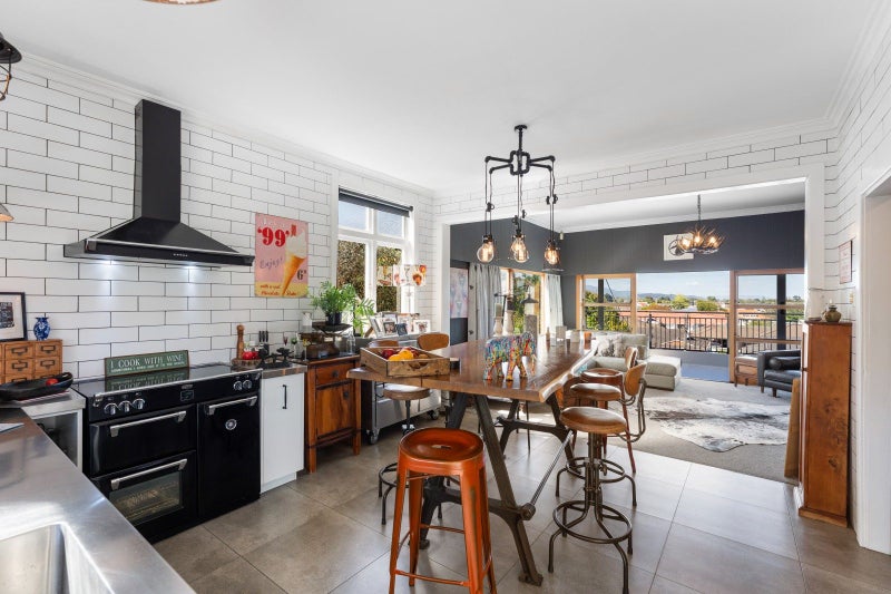 Unlock the Door to the WOW Factor!64460495438211113