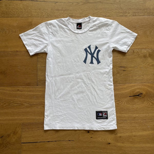 Majestic New York Yankees T-shirt Small Carousel 1