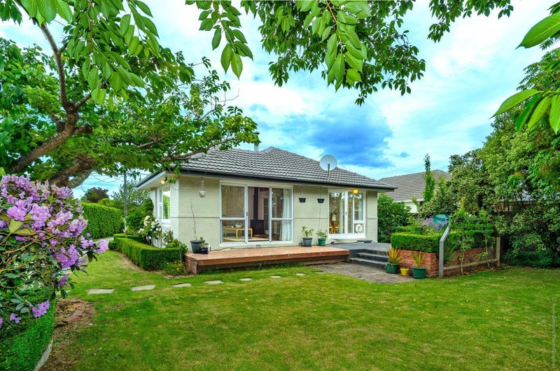 A Tranquil Private Setting in Burnside High Zone64460590343810114