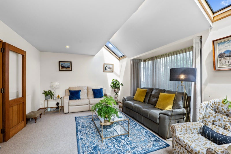 Peaceful coastal hideaway with daily convenience64460685727745114