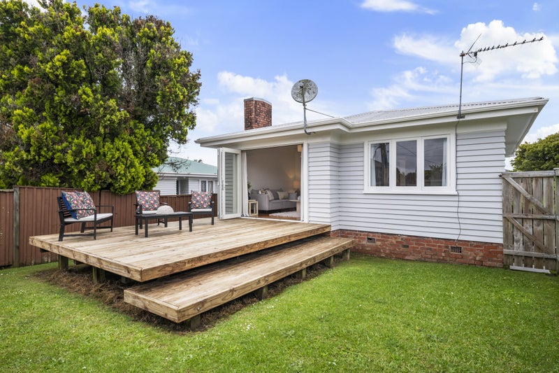 Character Charm, Modern Comfort64460685777153111