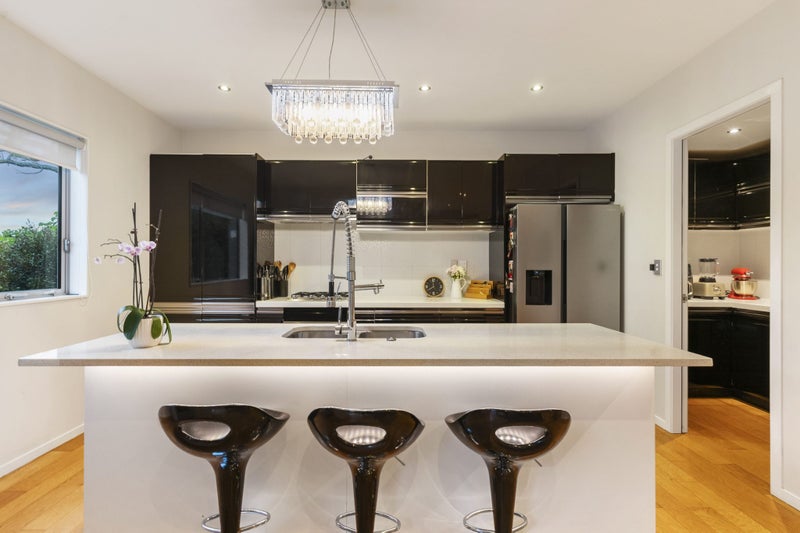 A Home That Feels Right64460987133825114