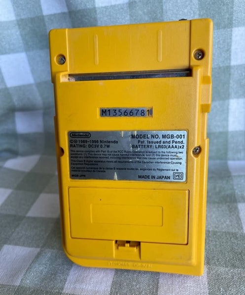 Nintendo Game Boy Pocket – Yellow – Excellent Condition + F-1 Race Game64461247156482111