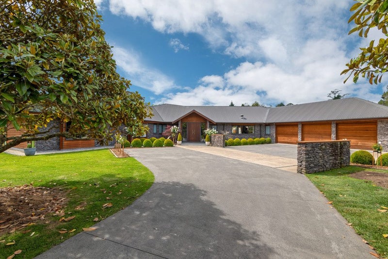 Grateful For the Memories.64461539812865113