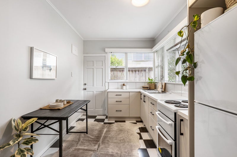 Welcome Home, Little Beauty64461423052673112