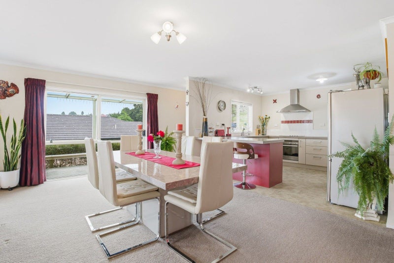 Big home, low maintenance – perfect64461539877635113