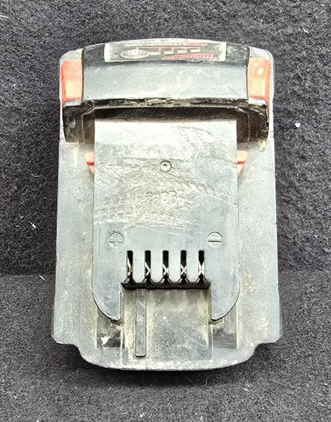 Milwaukee M18 Red 3.0Ah lithium-ion Battery (PU 24) Carousel 5