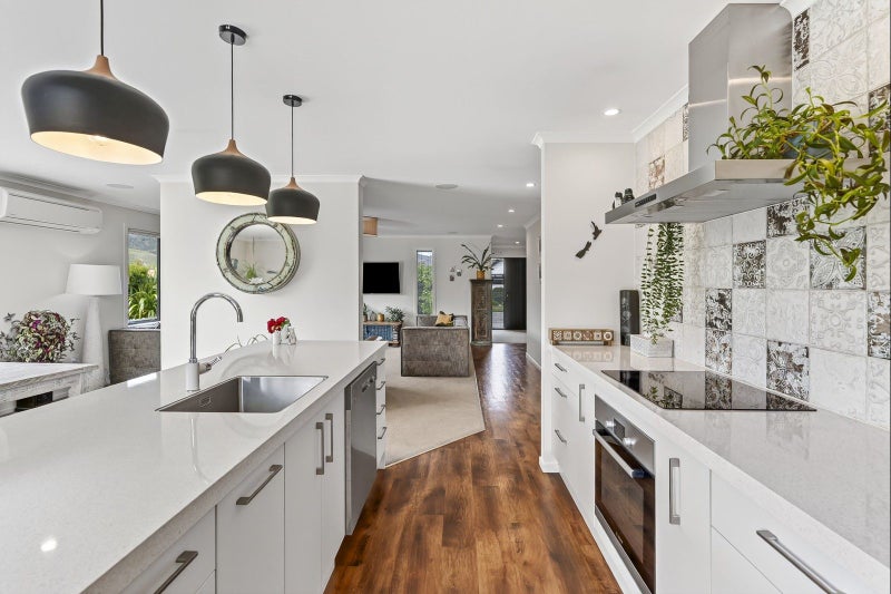 Welcoming, well loved, and wonderfully positioned64461738494723114