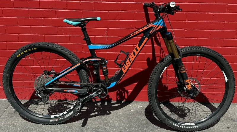 GIANT 2016 TRANCE MTB Carousel 1