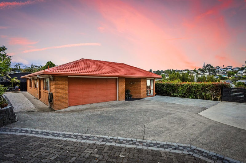 A Sunny Single-Level Surprise64539294063362110