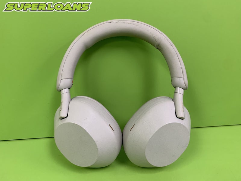 ** SONY WH-1000XM5 HEADPHONES ** Carousel 1