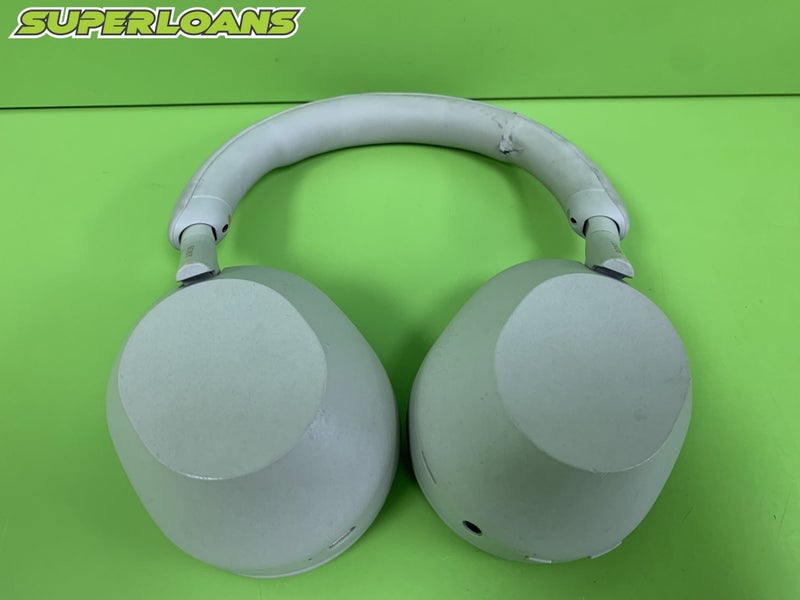 ** SONY WH-1000XM5 HEADPHONES ** Carousel 3