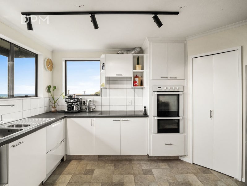 Kew, 5 bedrooms64461944907010112