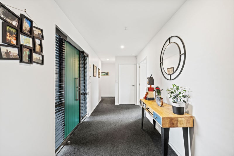 Room to Live: 3 Beds, Study & Dual Living64462136993155113