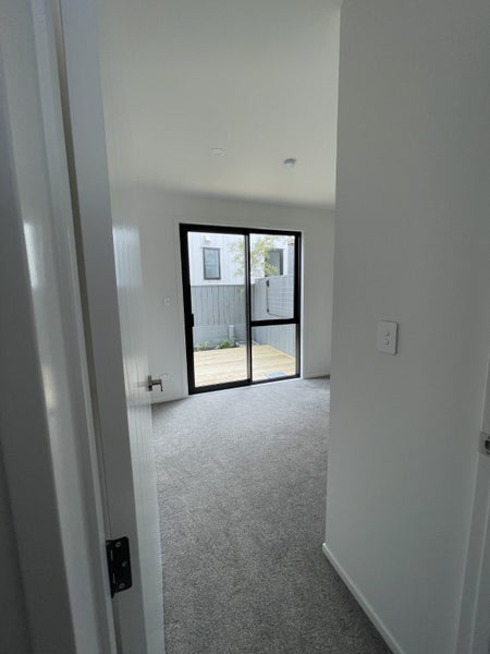 Hobsonville, 3 bedrooms64461972527875113