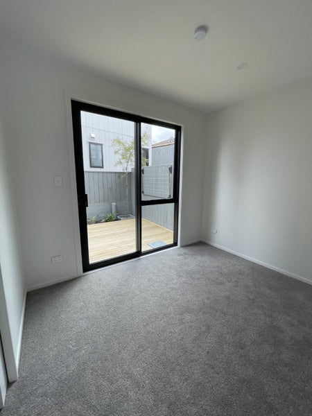 Hobsonville, 3 bedrooms64461972527875114