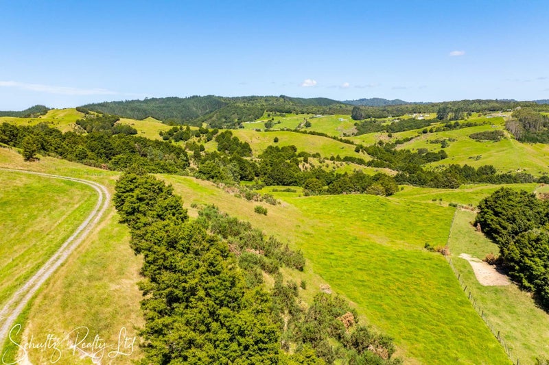 Rural block with creek and views!64461944869251114