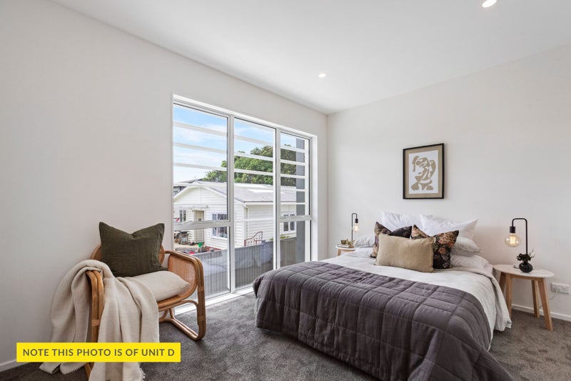 PRICED TO SELL! - Move in before Christmas.64462231543810114