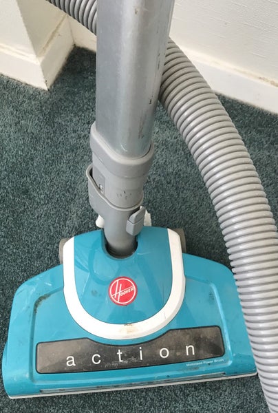 Powerful vacuum cleaner.64462286572674113