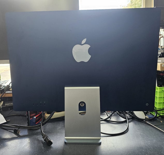 Apple iMac 24" (2021) - M1 Chip, 16GB RAM, 256GB SSD - Blue + Numeric Keypad Carousel 2