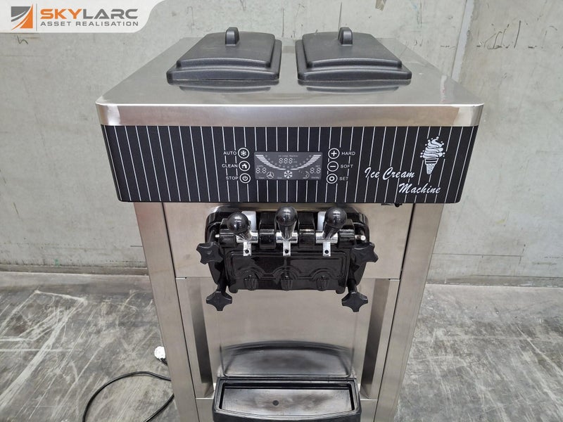 YKF-8218 Ice Cream Machine Carousel 2