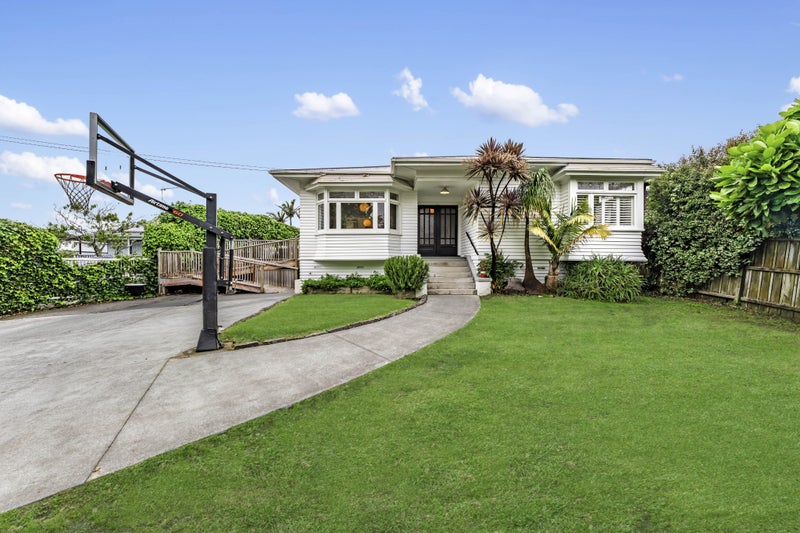 Character for Christmas64539760341505112